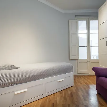 361 Carrer De Provenca Apartment *